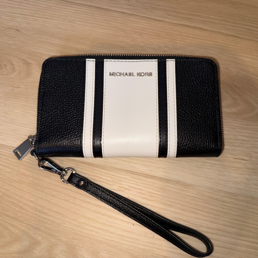 Michael Kors Two-Tone Black and White Wallet/Wristlet